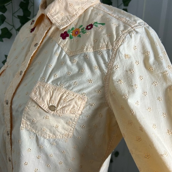 Roxy Cream Casual Button Down Shirt with Embroidered Yoke - Picture 8 of 9